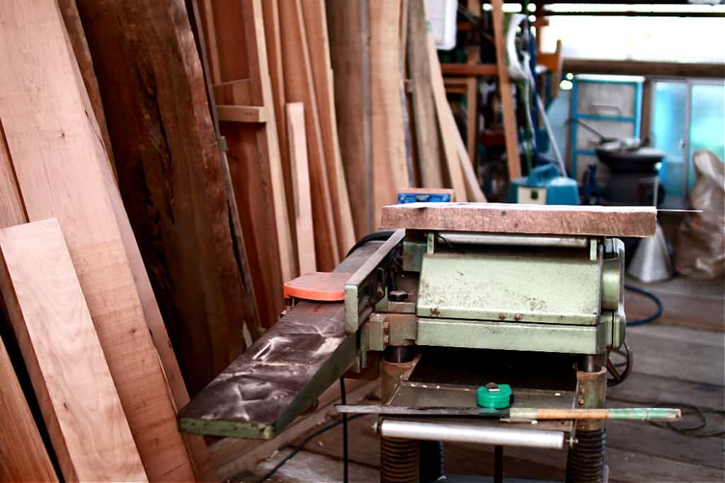 一枚板や端材、廃材を販売『木のコンビニ木遊』岡山
