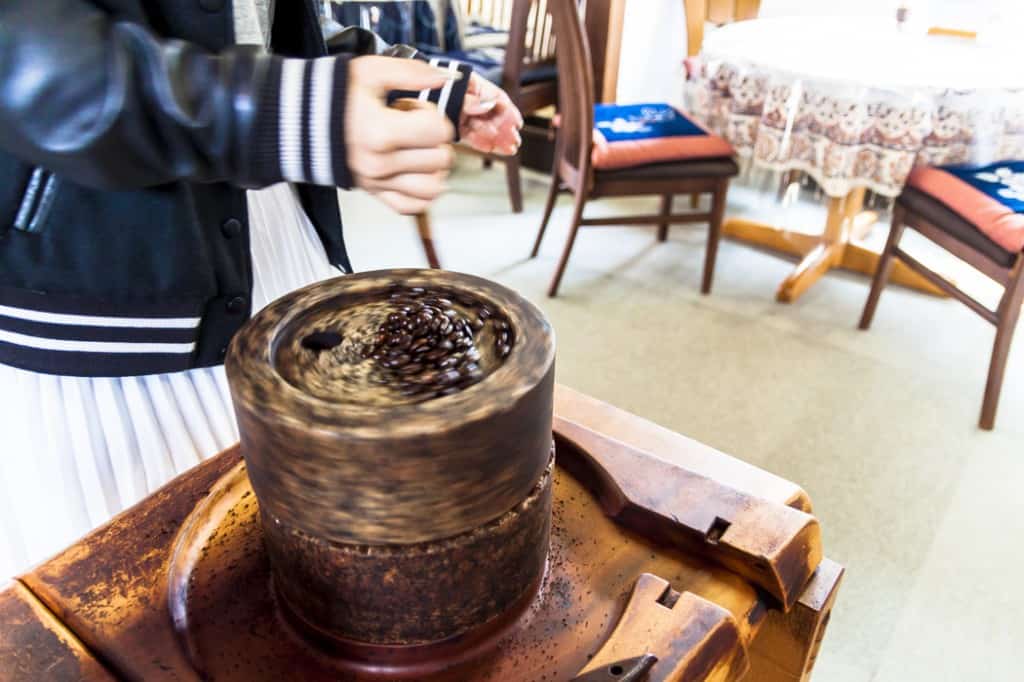 倉吉のコーヒーは『久楽くら』で間違いなし！石臼を挽ける古民家カフェ